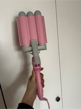 Mermade Pro 32mm Triple Barrel Hair Waver in Pink